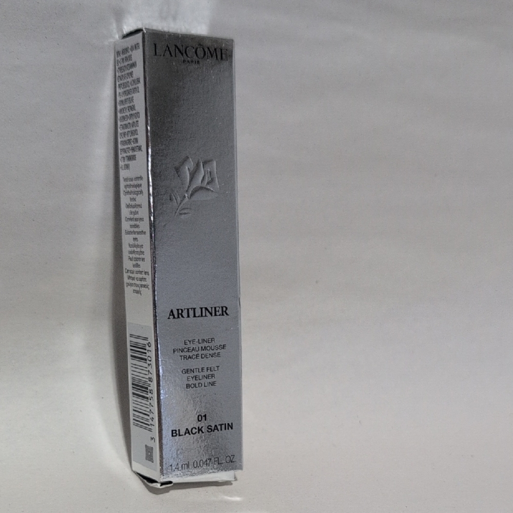 Lancome Artliner Eyeliner in Black Satin